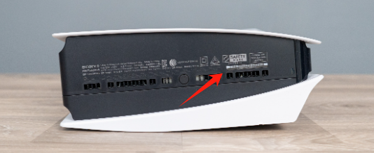 PS5 主機序號位置示意圖