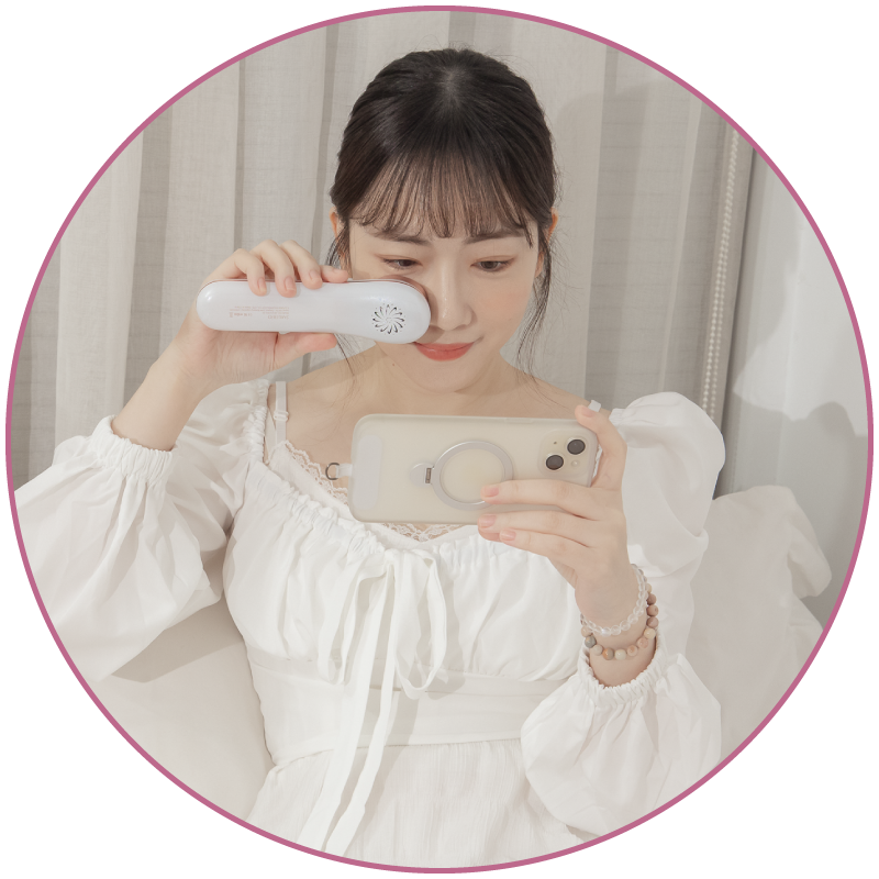 使用時機：白皇后美眼儀滑手機時可用